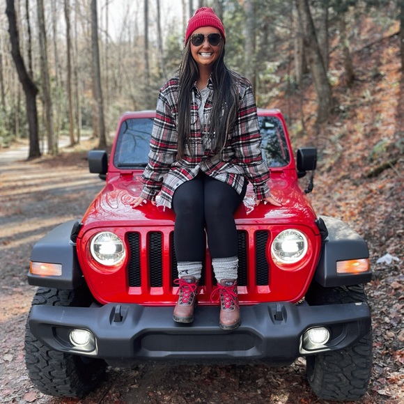 Meet Your Posher, Stephanie - Picture 3 of 3